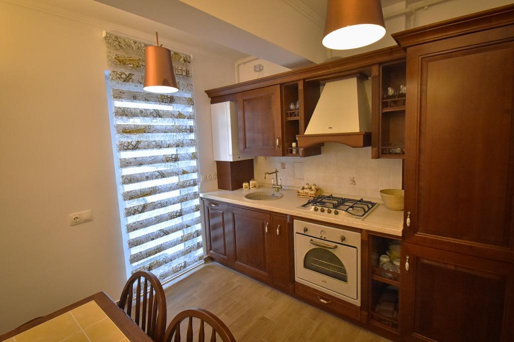 Apartment Stefan Braşov Buitenkant foto